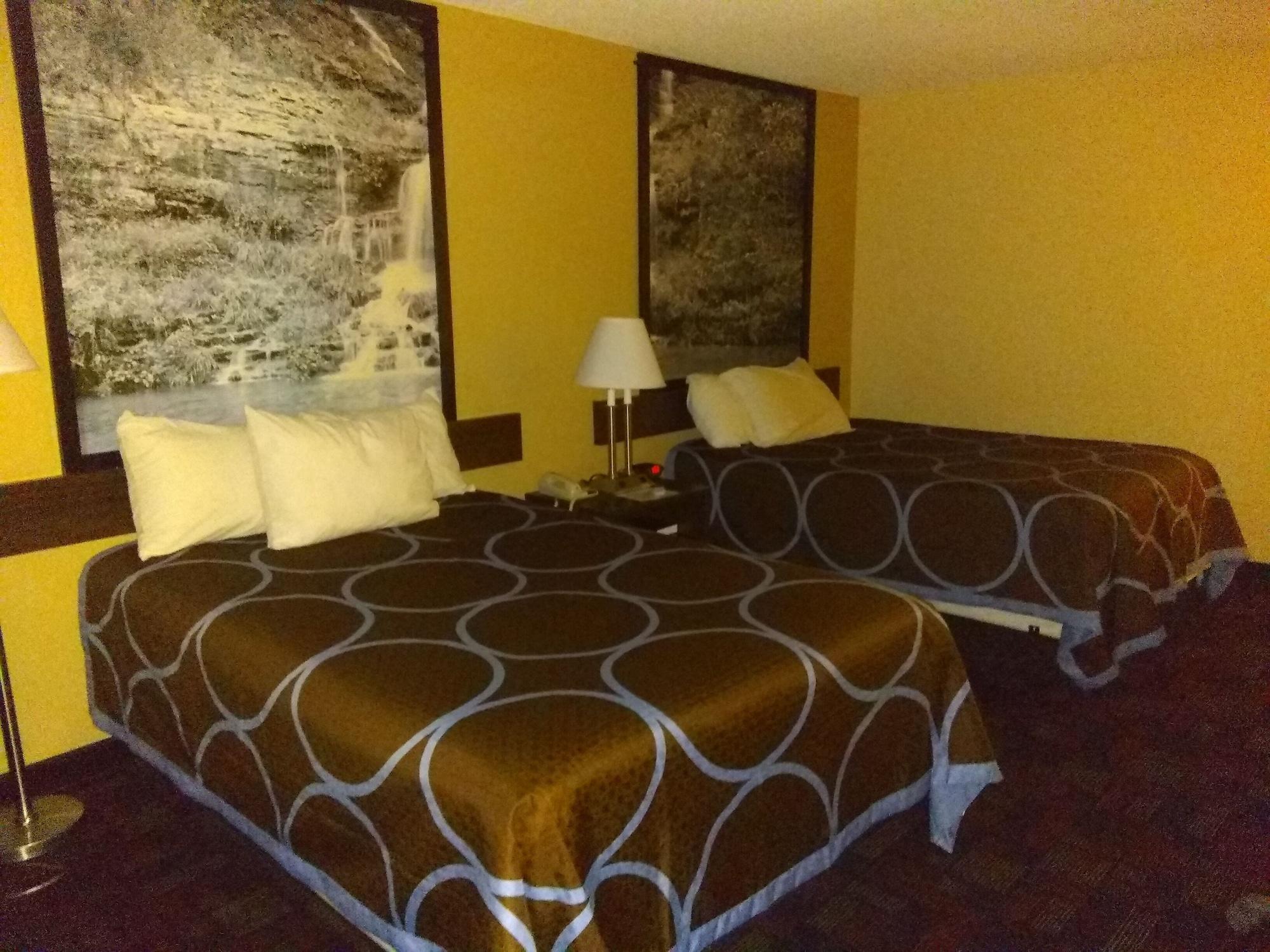 Super 8 By Wyndham Boonville Extérieur photo